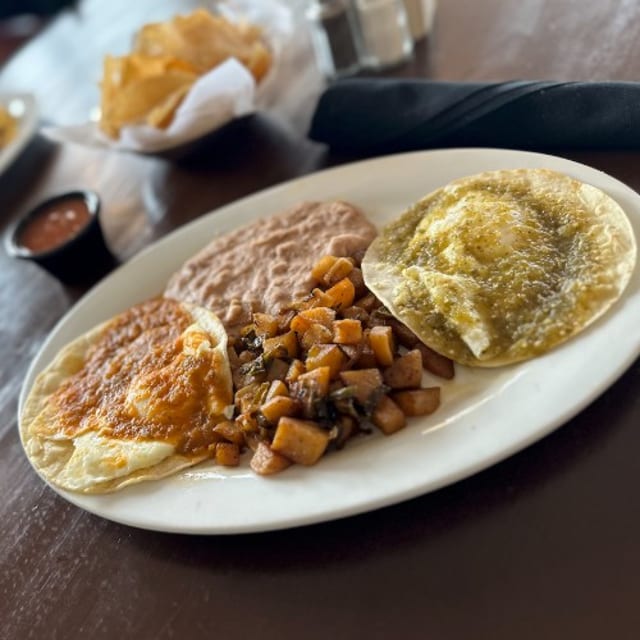 Huevos Divorciados.